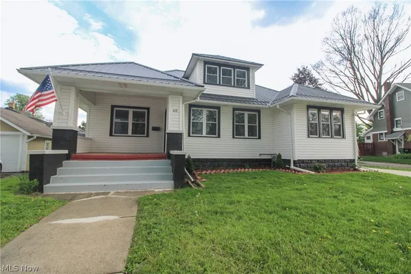 $179,900 | 65 East Duquesne Street, Columbiana, OH 44408