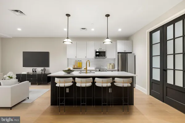 $6,030 | 200 South Broad Street, Unit 317, Philadelphia, PA 19102