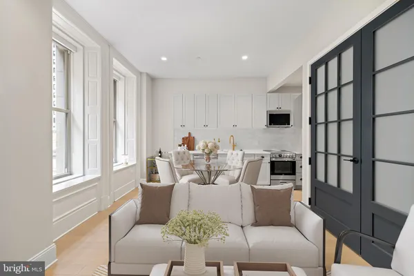 $6,030 | 200 South Broad Street, Unit 317, Philadelphia, PA 19102