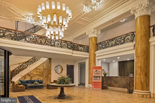 $6,030 | 200 South Broad Street, Unit 317, Philadelphia, PA 19102