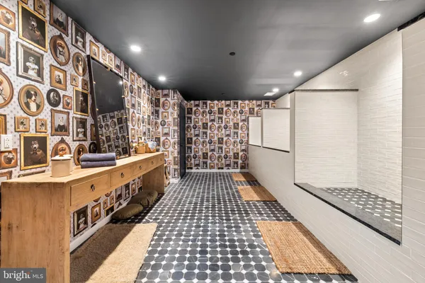 $6,030 | 200 South Broad Street, Unit 317, Philadelphia, PA 19102