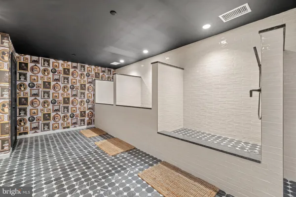 $6,030 | 200 South Broad Street, Unit 317, Philadelphia, PA 19102