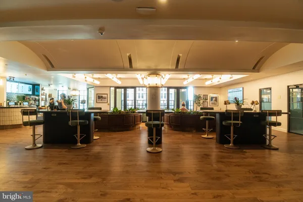 $6,030 | 200 South Broad Street, Unit 317, Philadelphia, PA 19102