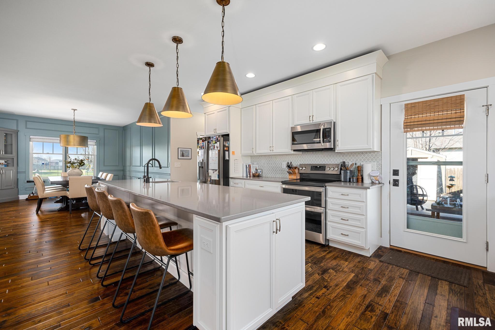 1401 Mitchell Street Washington, IL 61571 - Photo 12 of 61