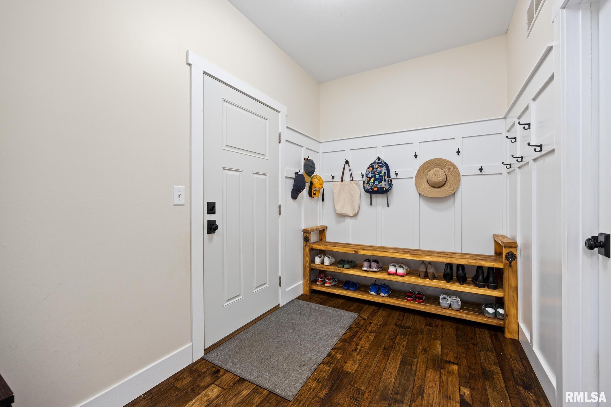 1401 Mitchell Street Washington, IL 61571 - Photo 19 of 61