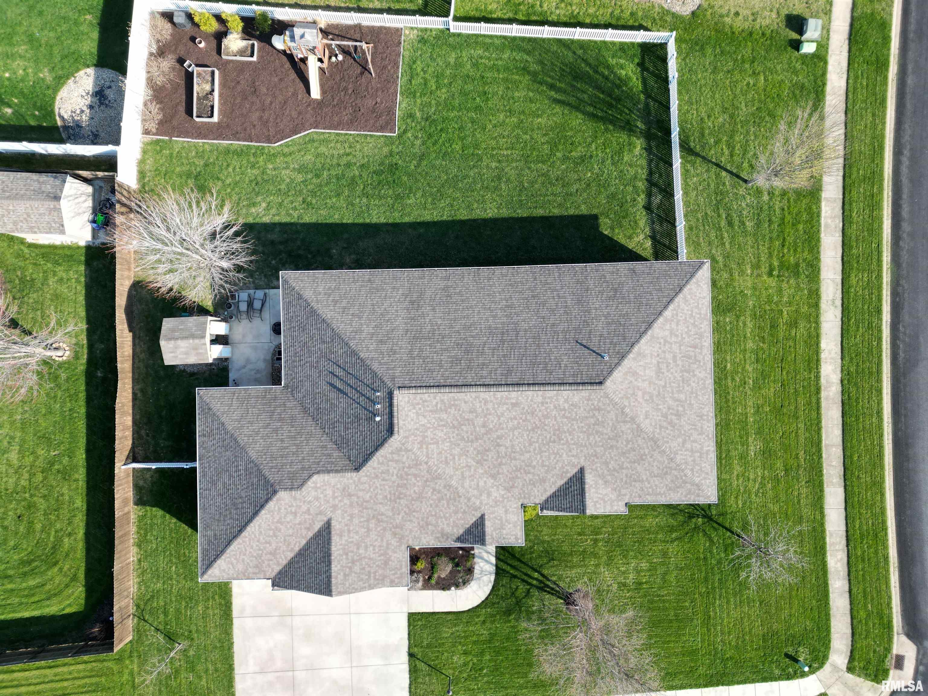 1401 Mitchell Street Washington, IL 61571 - Photo 2 of 61