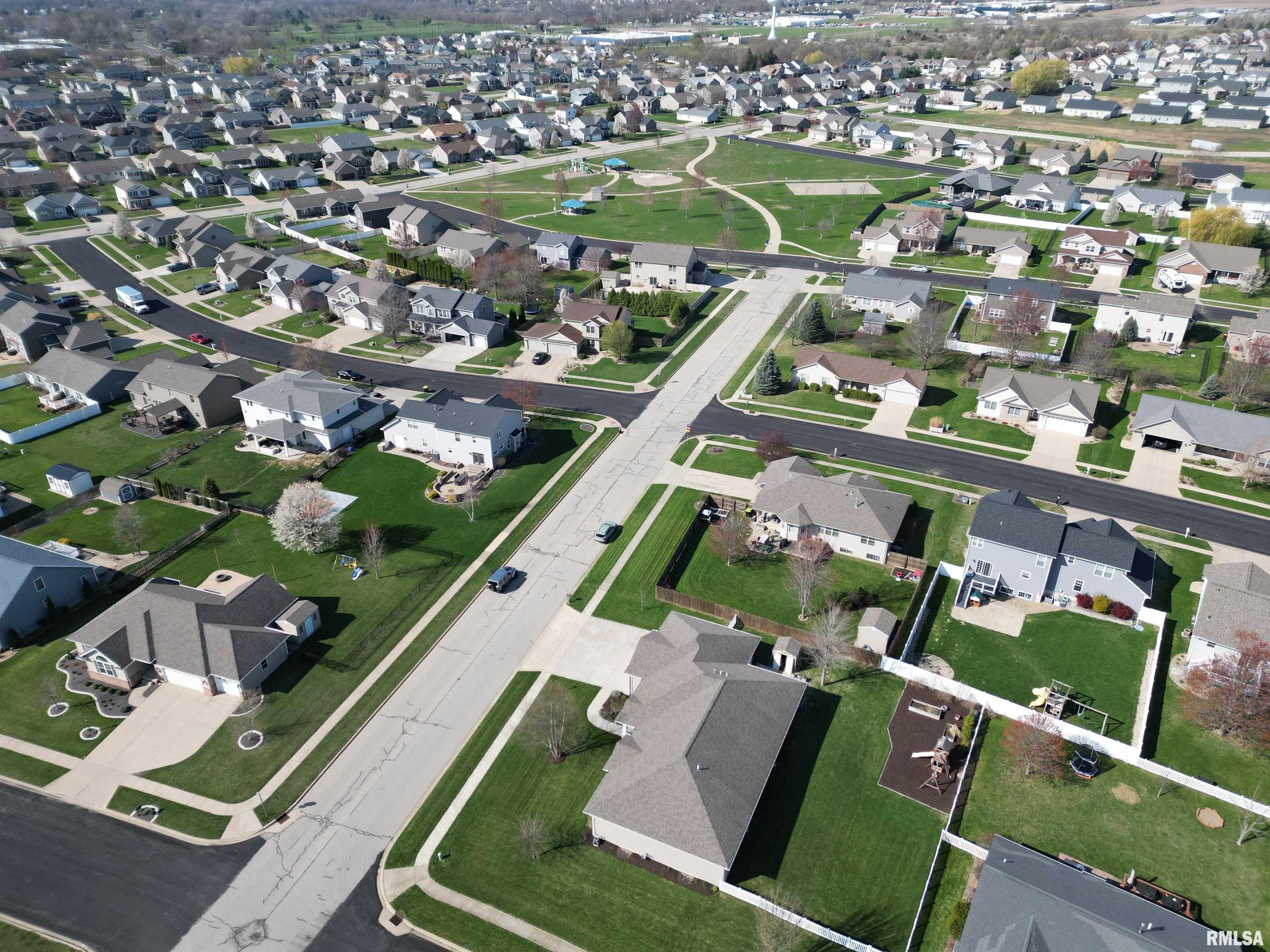 1401 Mitchell Street Washington, IL 61571 - Photo 3 of 61