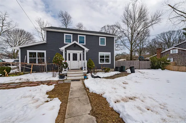 $739,900 | 85 Bayview Avenue, East Patchogue, NY 11772