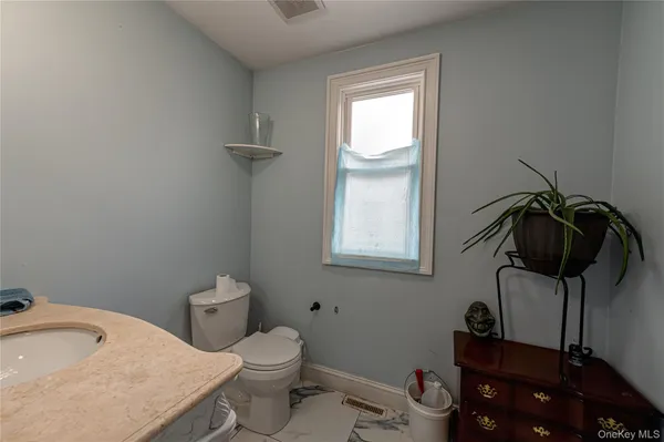 $739,900 | 85 Bayview Avenue, East Patchogue, NY 11772