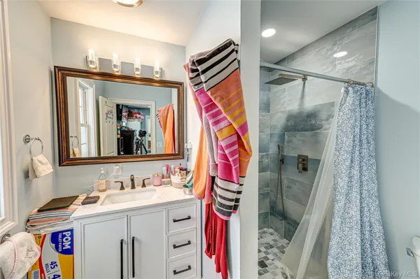 $739,900 | 85 Bayview Avenue, East Patchogue, NY 11772