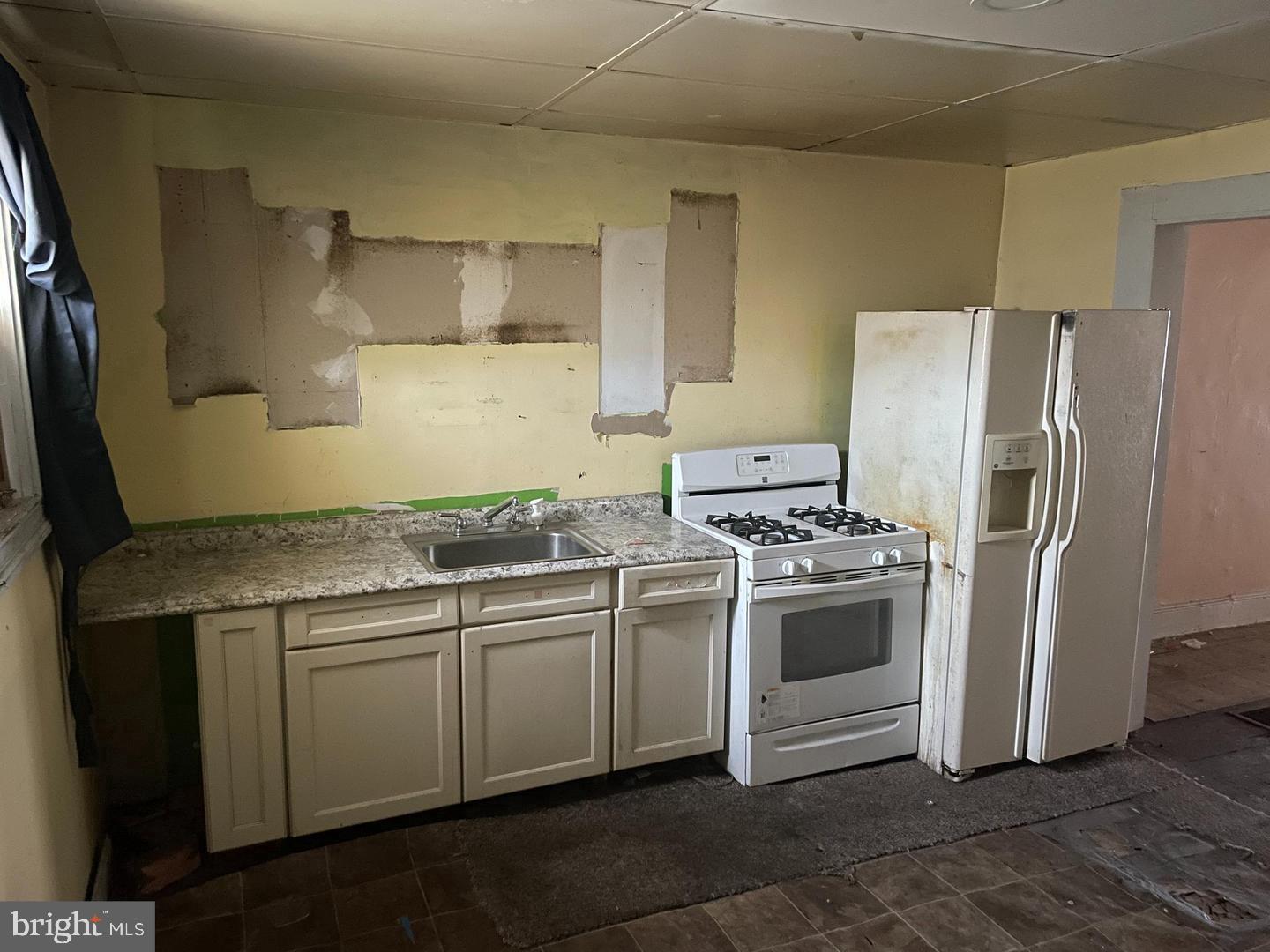2033 Robb Street Baltimore, MD 21218 - Photo 5 of 15