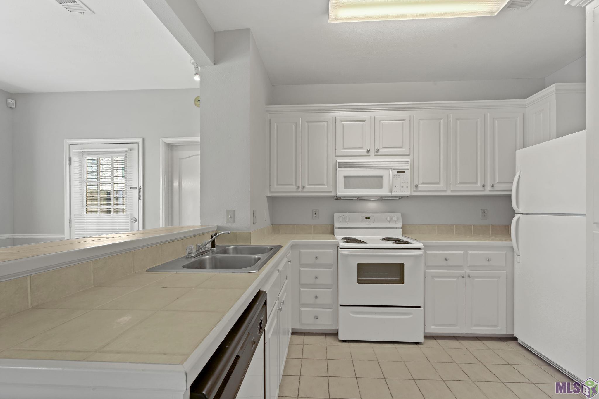 5141 Nicholson Drive, Unit B43 Baton Rouge, LA 70820 - Photo 6 of 15