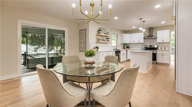 $489,900 | 126 East Bridlespur Drive, Kansas City, MO 64114