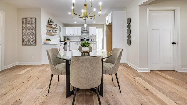 $489,900 | 126 East Bridlespur Drive, Kansas City, MO 64114