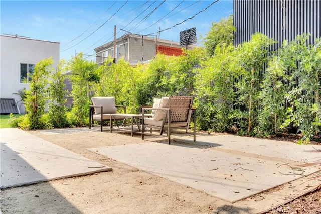 $749,000 | 5814 7th Avenue, Los Angeles, CA 90043
