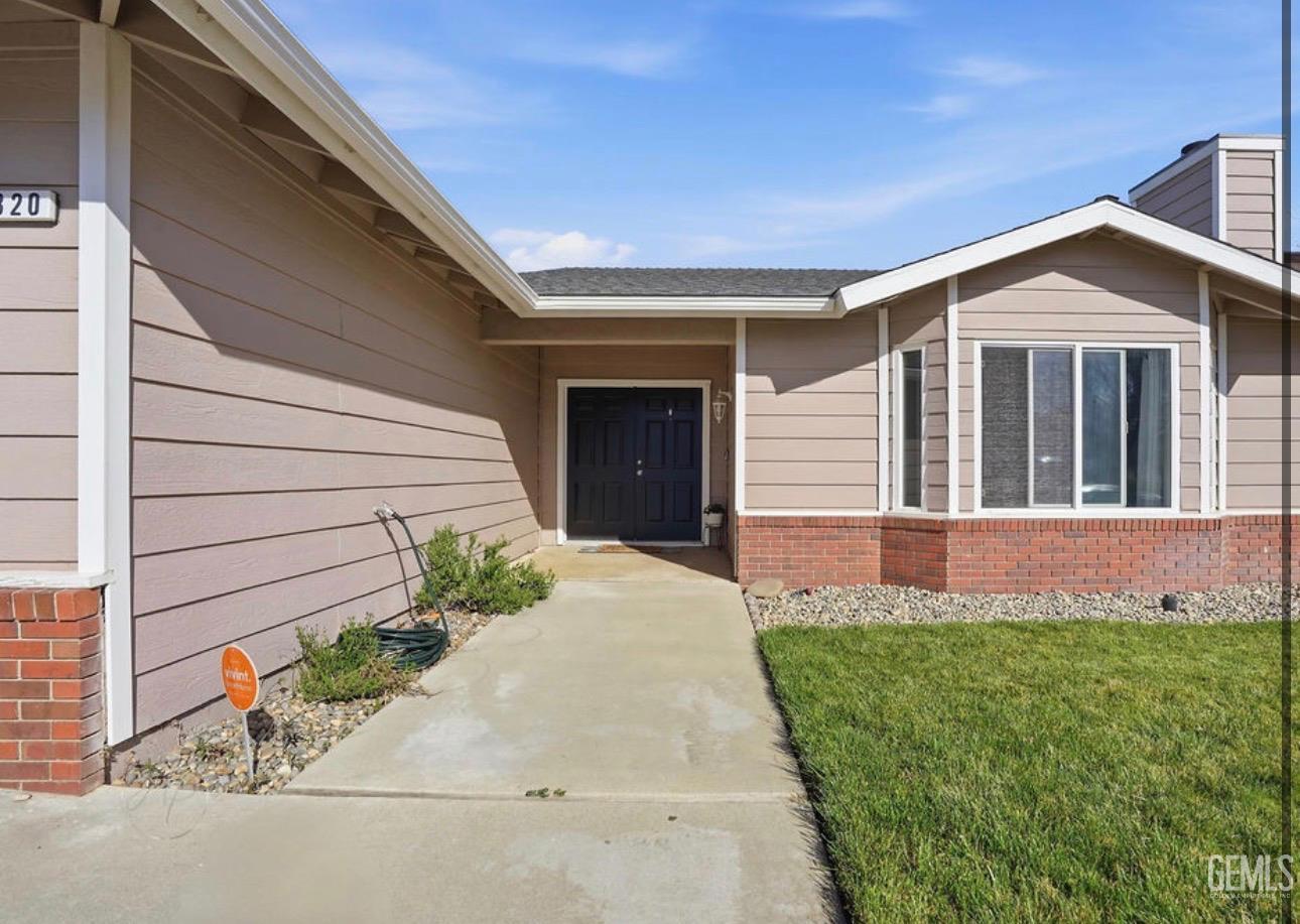Undisclosed Address Tehachapi, CA 93561 - Photo 2 of 28