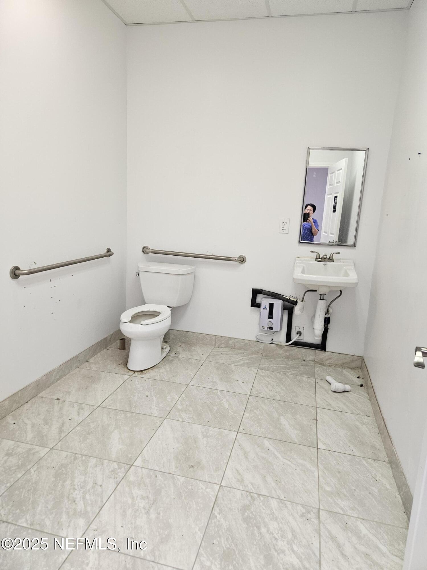 136 East Union Street, Unit 2 #3 #4' Jacksonville, FL 32202 - Photo 17 of 27 large bathroom