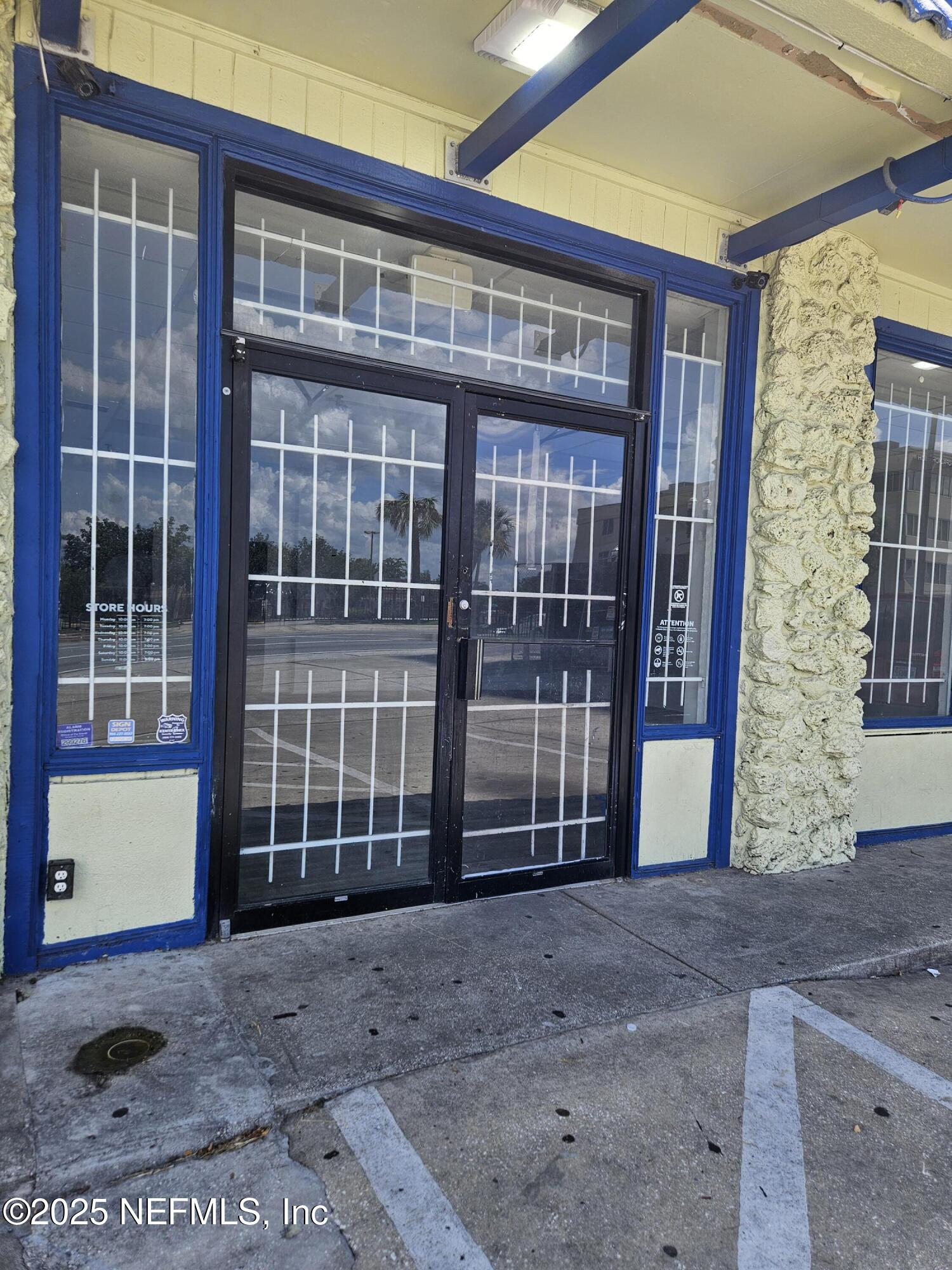 136 East Union Street, Unit 2 #3 #4' Jacksonville, FL 32202 - Photo 9 of 27 #3 FRONT