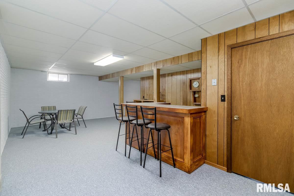 2223 Lincoln Road Bettendorf, IA 52722 - Photo 21 of 24 Gallery Image 21