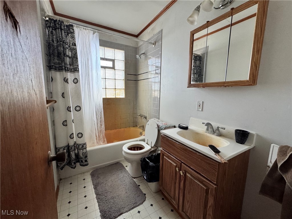 2645 Hayne Road Akron, OH 44312 - Photo 3 of 9
