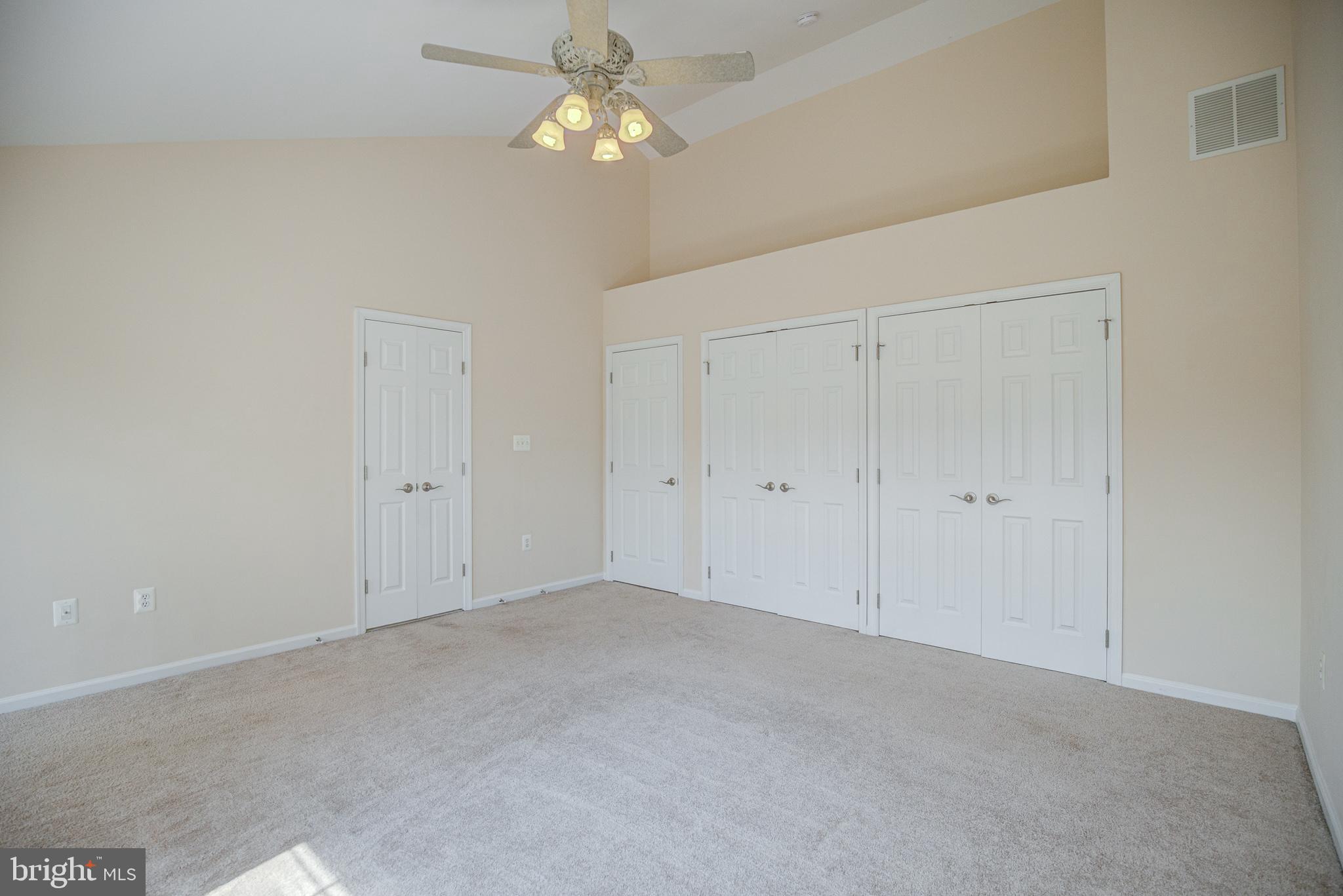 20609 Glenmere Square Sterling, VA 20165 - Photo 30 of 50 Primary Bedroom