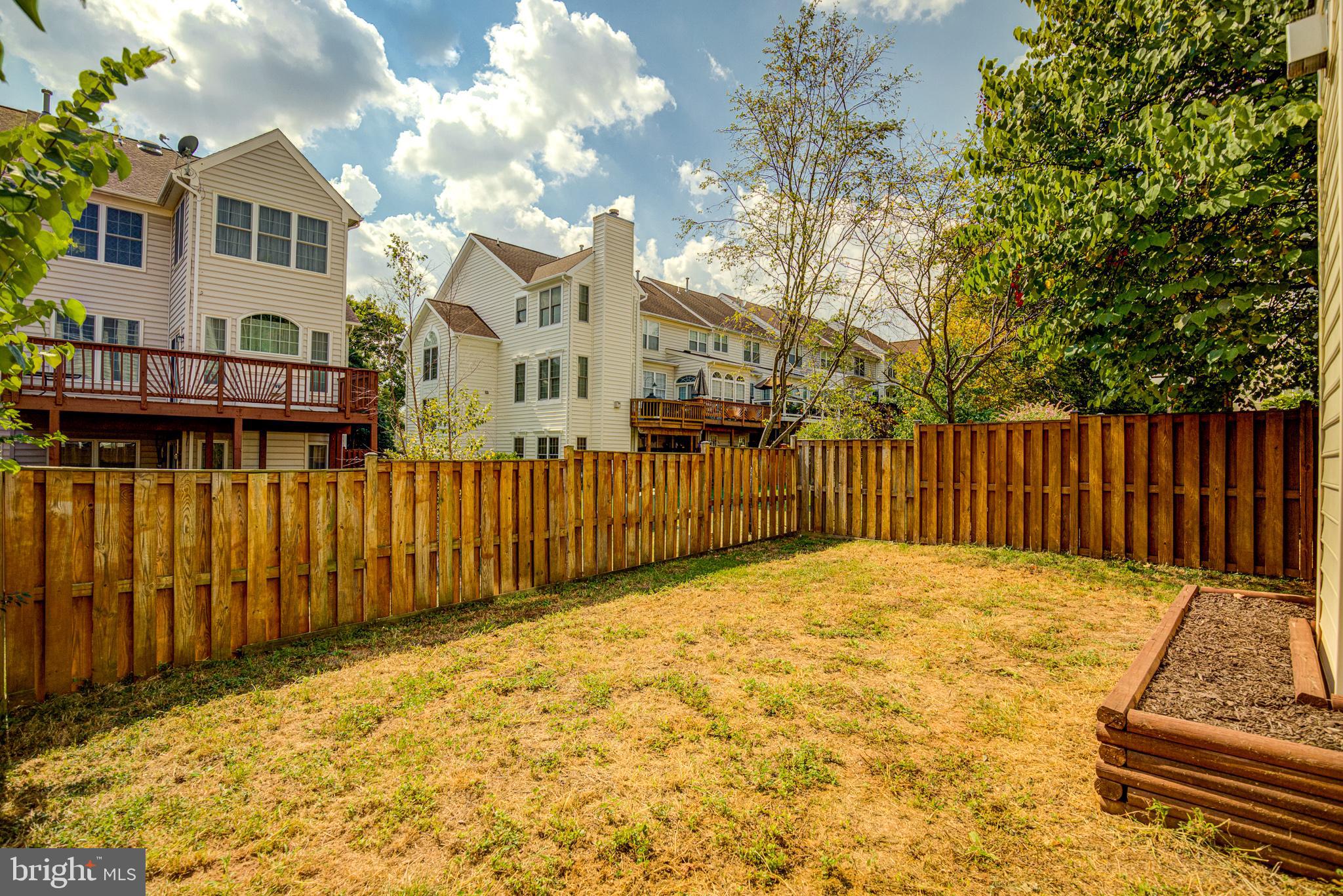 20609 Glenmere Square Sterling, VA 20165 - Photo 45 of 50 Fully fenced back yard