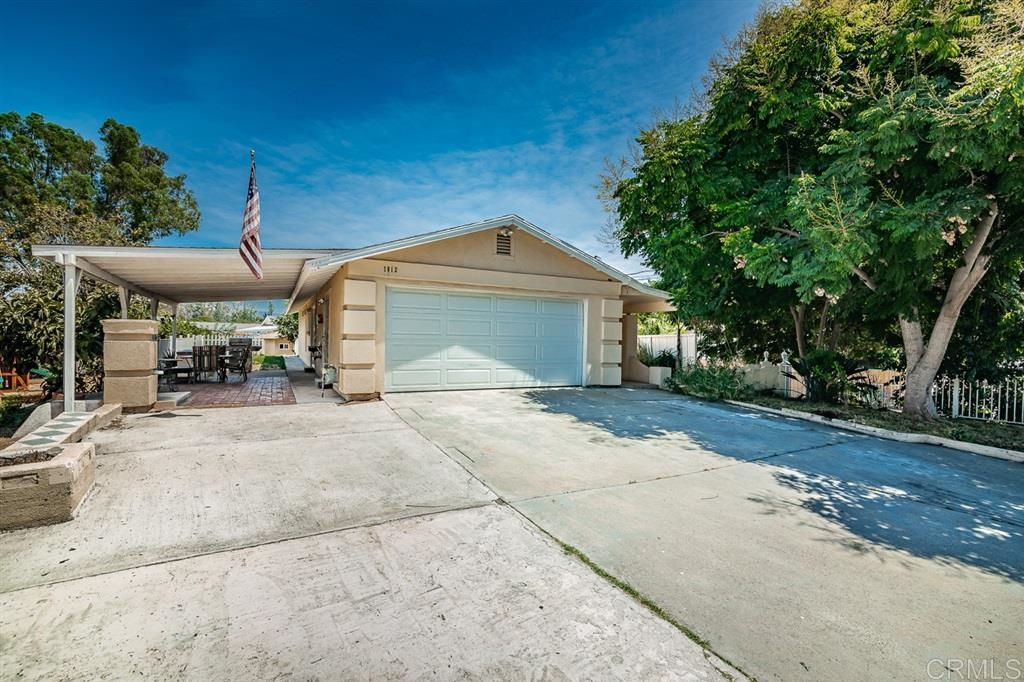 1812 Harmony Grove Road Escondido, CA 92029 - Photo 2 of 25