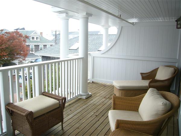 38 North Water Street, Unit R1 WK 20 Edgartown, MA 02539 - Photo 8 of 9 Gallery Image 8