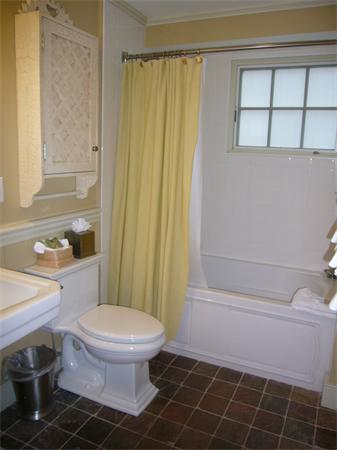 38 North Water Street, Unit R1 WK 20 Edgartown, MA 02539 - Photo 9 of 9 Gallery Image 9