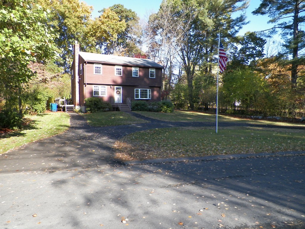 26 Poe Road Billerica, MA 01821 - Photo 2 of 29