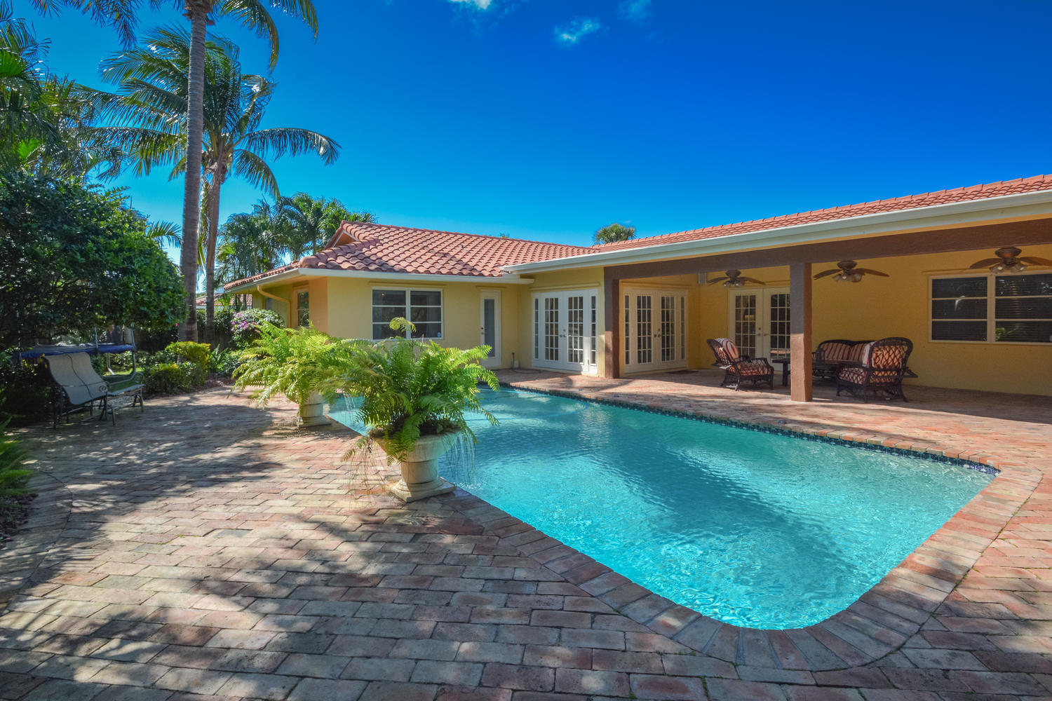 620 Southwest 16th Street Boca Raton, FL 33486 - Photo 29 of 35 620 SW 16th St Boca Raton FL-large-032-3