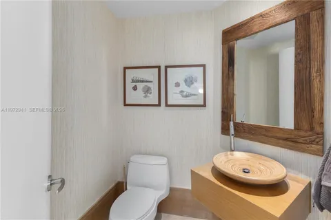 $2,100,000 | 1331 Brickell Bay Drive, Unit 1901, Miami, FL 33131