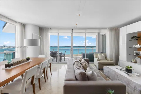 $2,100,000 | 1331 Brickell Bay Drive, Unit 1901, Miami, FL 33131