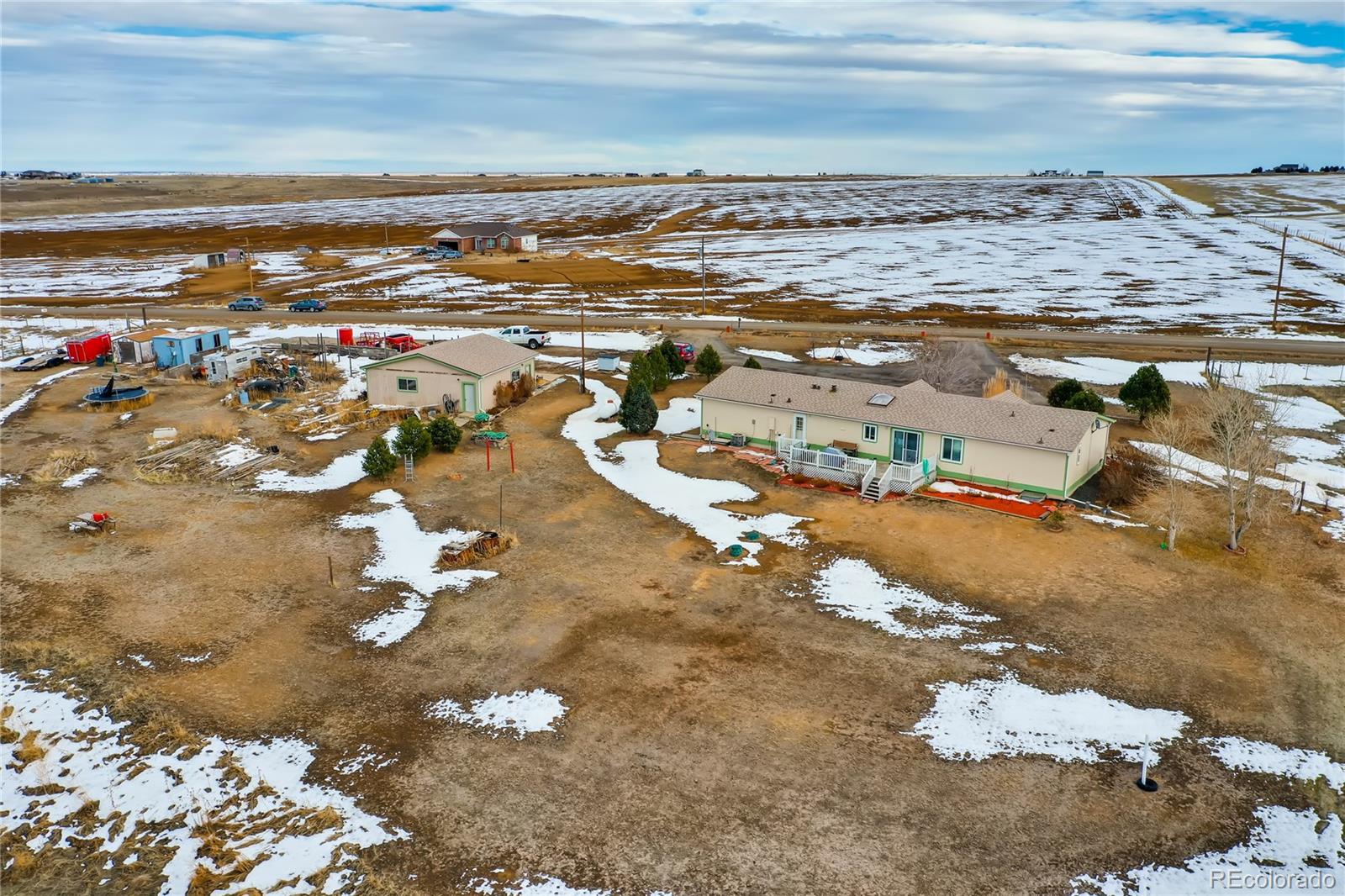13801 Cavanaugh Road Hudson, CO 80642 - Photo 37 of 39 a view of a city