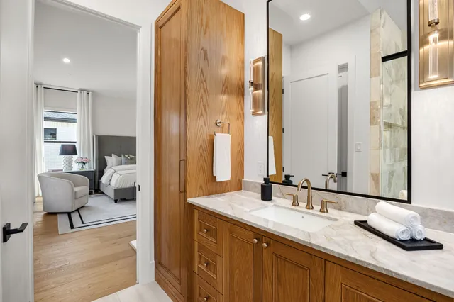 $1,749,000 | 1032 West 41st Street, Houston, TX 77018