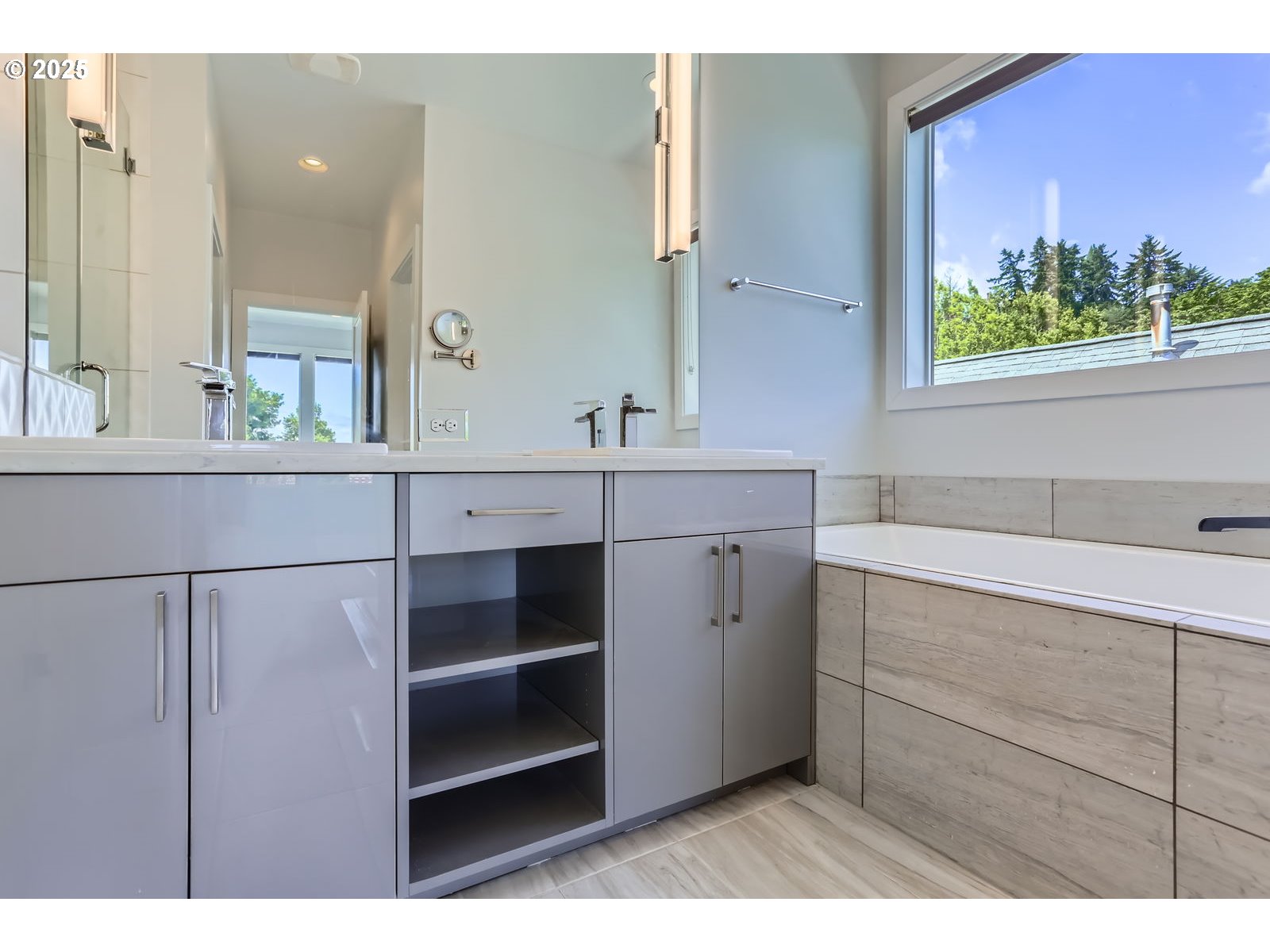 1625 Southwest Montgomery Street, Unit C Portland, OR 97201 - Photo 20 of 41 a bathroom with a sink and a mirror