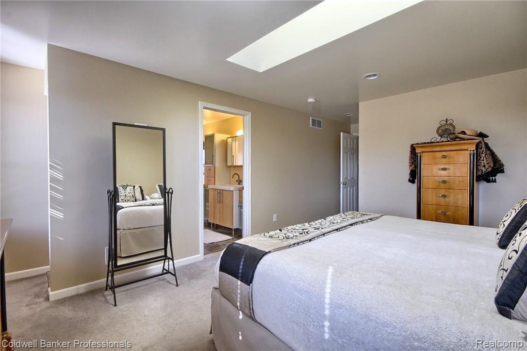 325 North Beck Road Canton, MI 48187 - Photo 32 of 44 2nd Floor Master Suite (pic #2)