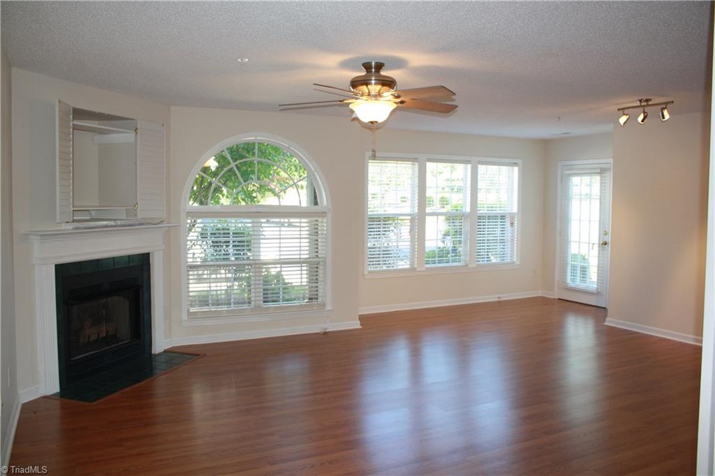 140 1A James Road High Point, NC 27265 - Photo 3 of 11 Great Room