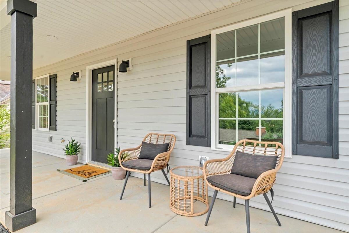 824 Commander Drive Roanoke, VA 24012 - Photo 2 of 45 02-MIB00791-R5