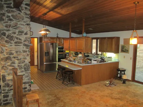 $549,900 | 29051 Dusty Lane, Sextonville, WI 53556