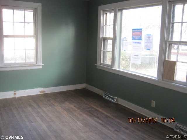 3014 Maplewood Road Henrico, VA 23228 - Photo 3 of 7 Interior Space/Layout