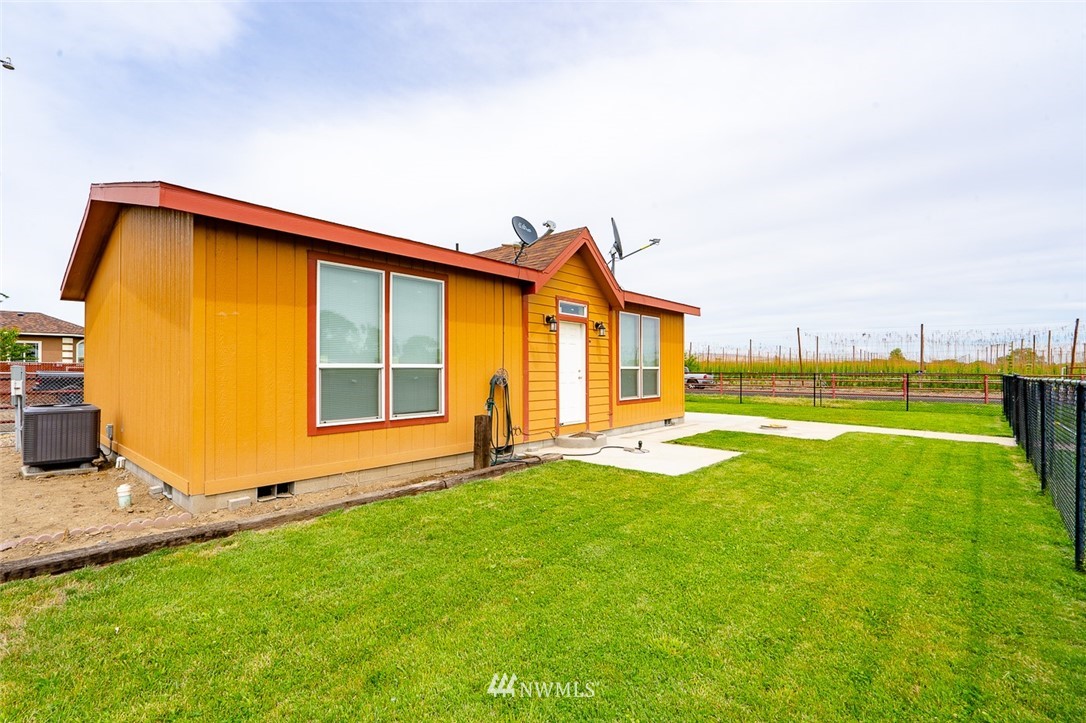 370 Palen Road Zillah, WA 98953 - Photo 3 of 21 Gallery Image 3
