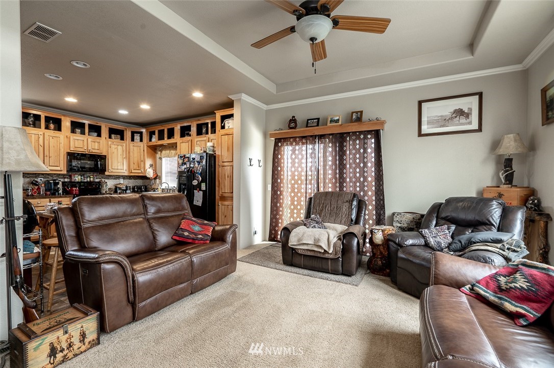 370 Palen Road Zillah, WA 98953 - Photo 4 of 21 Gallery Image 4