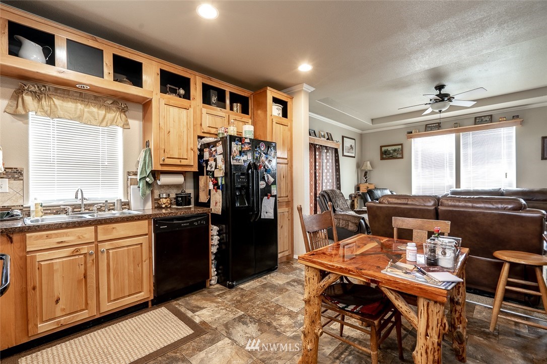 370 Palen Road Zillah, WA 98953 - Photo 5 of 21 Gallery Image 5