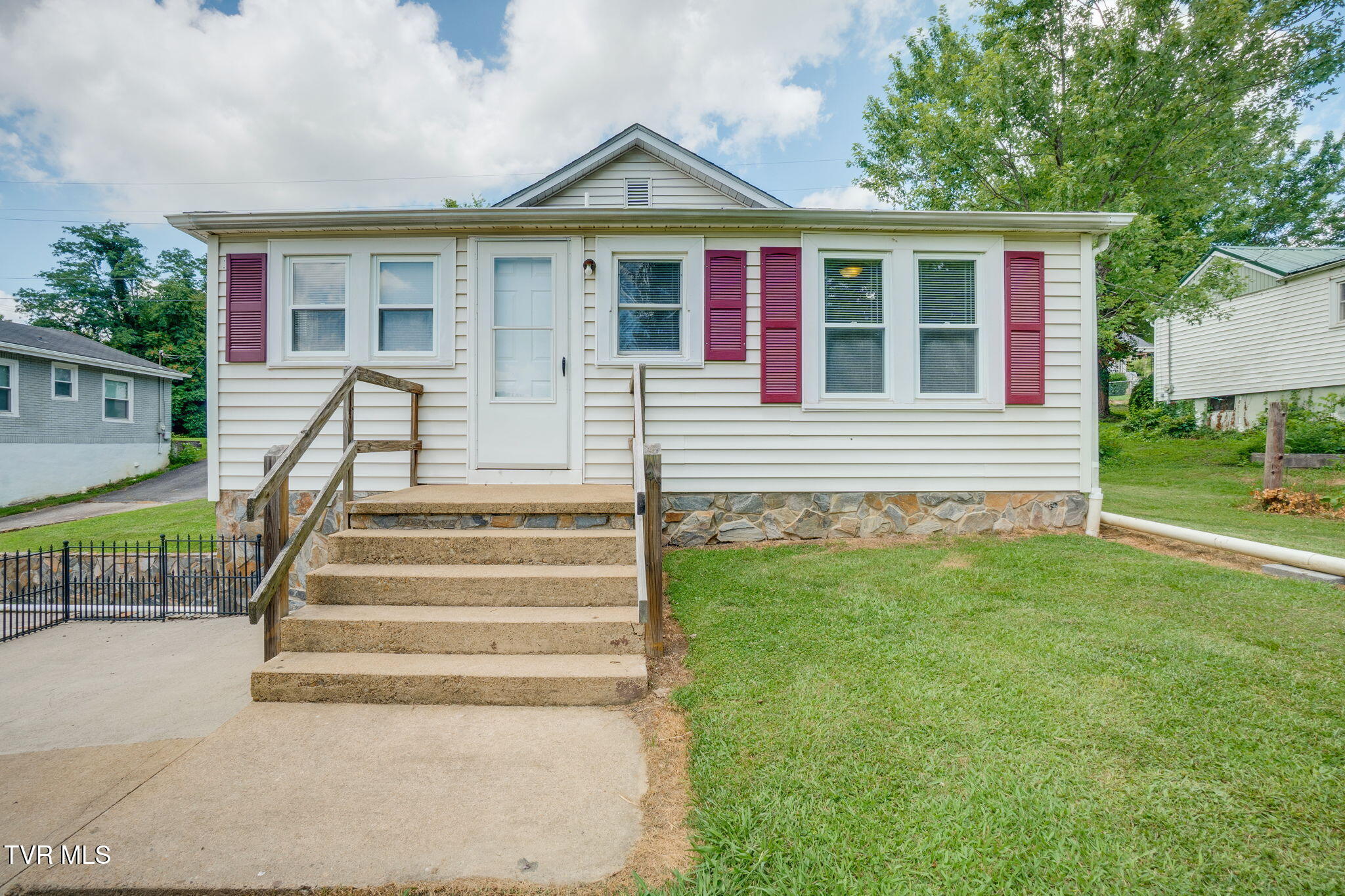 404 Cherry Street Greeneville, TN 37745 - Photo 23 of 25 023