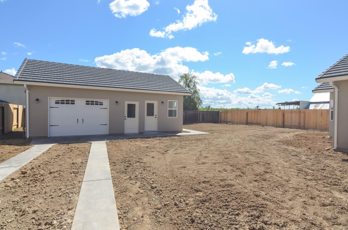684 South Mohler Road Ripon, CA 95366 - Photo 38 of 41 a view of a house with backyard