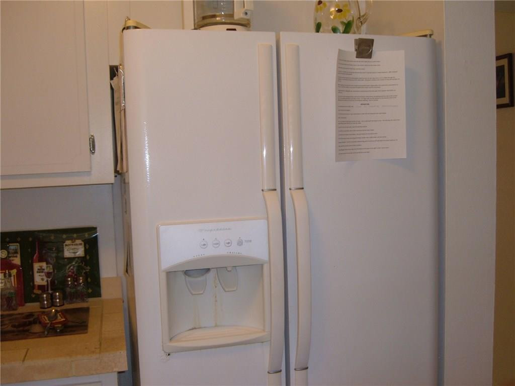136 South Cypress Road, Unit 325 Pompano Beach, FL 33060 - Photo 9 of 22 KITCHEN