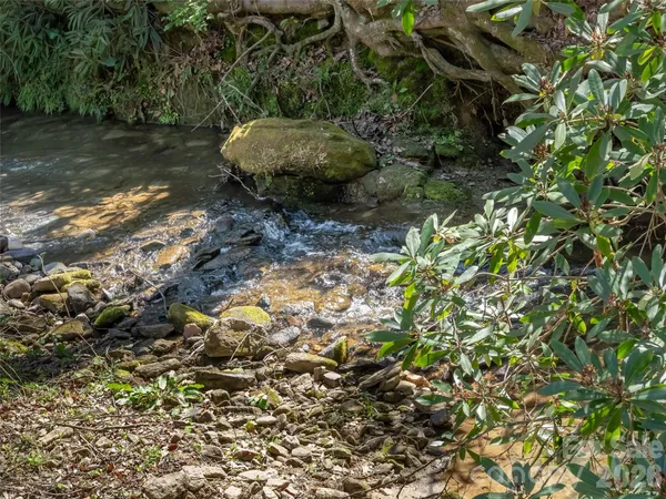 $265,000 | 40 Morning Dove Lane, Flat Rock, NC 28731