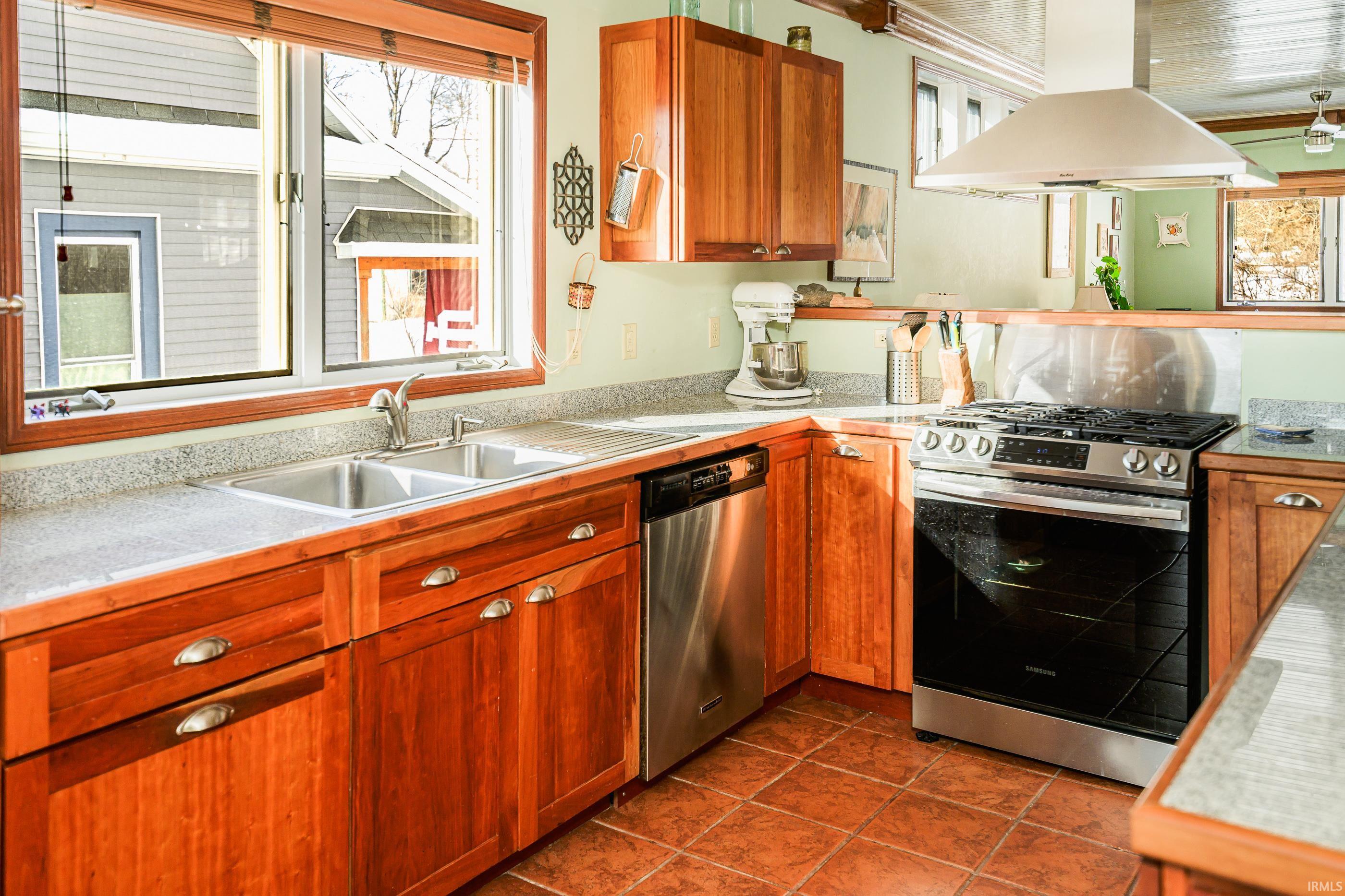 817 West 8th Street Bloomington, IN 47404 - Photo 12 of 36