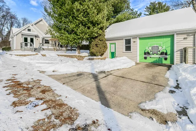 $425,000 | 817 West 8th Street, Bloomington, IN 47404